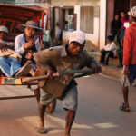rikša na Madagaskaru.